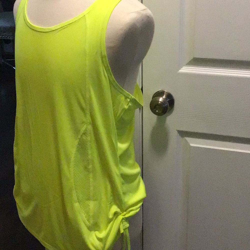 Danskin Women’s work out Tank